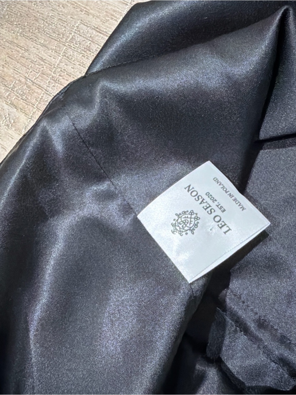 Leo Season Amun silk top in black - Picture 6 of 8